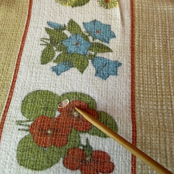 Vintage Flannel Tablecloth Floral Border 40x44 Farmhouse Cottage Retro - Picture 4 of 8